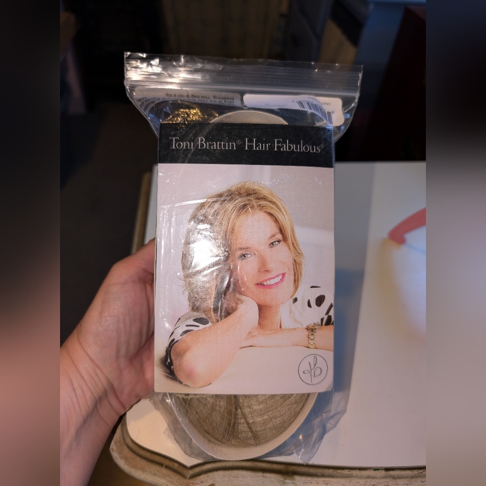 Toni Brattin Hair Fabulous Blonde Hairpiece